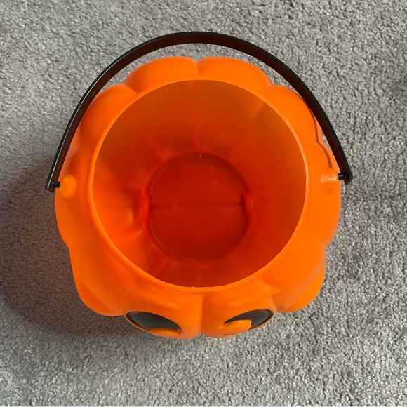 Vintage GRAND VENTURE Blow Mold Jack-O-Lantern Pumpkin Halloween Candy Bucket - Picture 5 of 8
